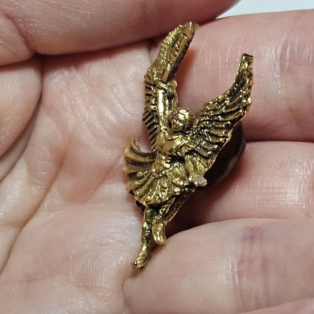Trinity Broadcasting Network Warrior Angel Pin Brooch Gold Tone Aprox 1 inch